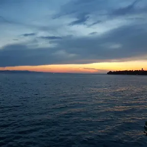 Sonniges Dach-ferienzimmer , Lindau (Bodensee) Deutschland